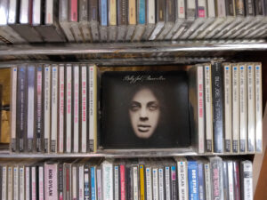 Read more about the article Short narrative of a music lover Vol.22   Piano Man – Billy Joel