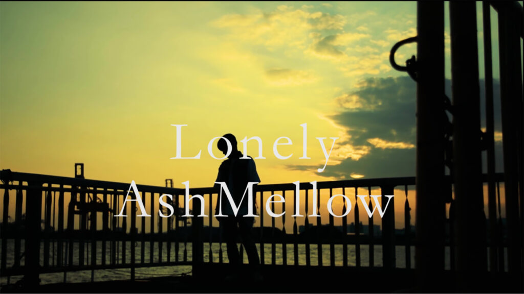 AshMellow 'Lonely' Musikvideo